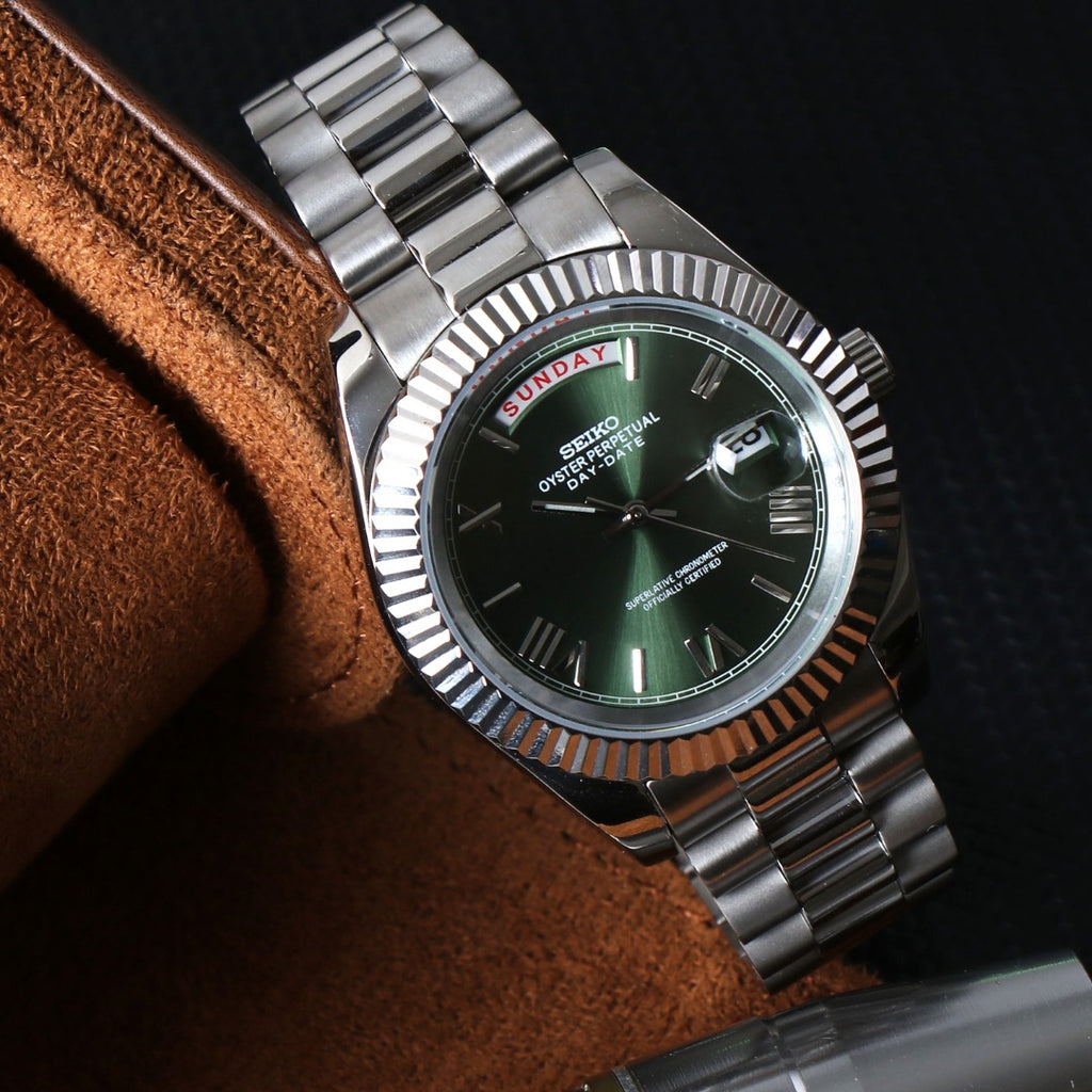 SeikoDate mint green roman
