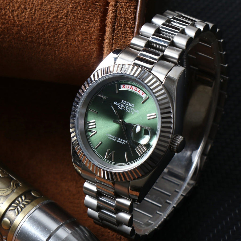 SeikoDate mint green roman