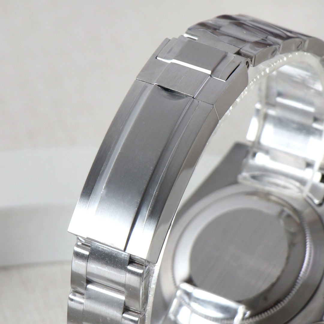 Seikomariner Poker white